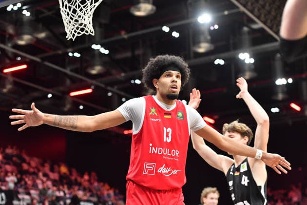 14.12.2025 - Basketball - Saison 2025 2026 - 2. Bundesliga Pro-A - 12. Spieltag: Nürnberg Falcons Basketball Club NBC - Artland Dragons - OGo - xogox - Dejan Bruce (13, Artland Dragons )