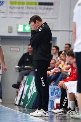 Mark Bult (HSG Nordhorn-Lingen. Cheftrainer) GER, TV Huettenberg vs HSG Nordhorn-Lingen, 2. Handball-Bundesliga, 15. Spieltag, Spielzeit 2025 2026, 14.12.2025 GER, TV Huettenberg vs HSG Nordhorn-Lingen, 2. Handball-Bundesliga, 15. Spieltag, Spielzeit 2025 2026, 14.12.2025 Huettenberg Copyright: xEibner-Pressefoto RenexWeissx EP_RWS