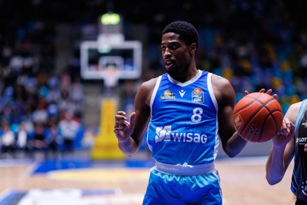 easycredit BBL, Frankfurt Skyliners - Science City Jena, 14.12.2025 William Christmas (Frankfurt Skyliners, 8) Spiel der easycredit BBL Frankfurt Skyliners - Science City Jena; am 10. Spieltag der Saison 25 26 in der Süwag Energie ARENA am 14.12.2025 Copyright: xBEAUTIFULxSPORTS Hahnex