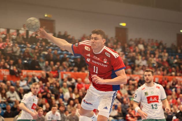 Handball Daikin Handball Bundesliga 2025 2026 - Handball Verein Hamburg vs. GWD Minden Nicolaj Jï¿½rgensen Joergensen (Hamburg),erfolgreicher Torwurf, Sporthalle Hamburg Hamburg