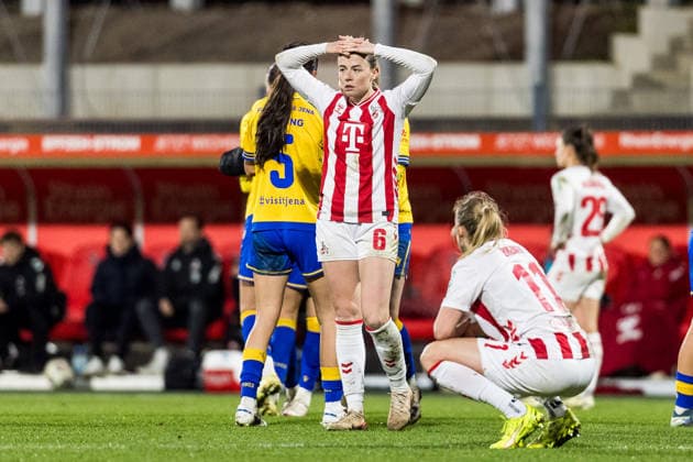 Google Pixel Frauen-Bundesliga, 1. FC Köln - FC Carl Zeiss Jena; 14.12.2025 Sandra Maria Jessen (1. FC Köln, 6), Pauline Bremer (1. FC Köln, 11) frustriert nach Abpfiff Google Pixel Frauen-Bundesliga, 1. FC Köln - FC Carl Zeiss Jena, Köln, Franz-Kremer-Stadion am 14.12.2025 DFB REGULATIONS PROHIBIT ANY USE OF PHOTOGRAPHS AS IMAGE SEQUENCES AND OR QUASI-VIDEO. Copyright: xBEAUTIFULxSPORTS Wunderlx