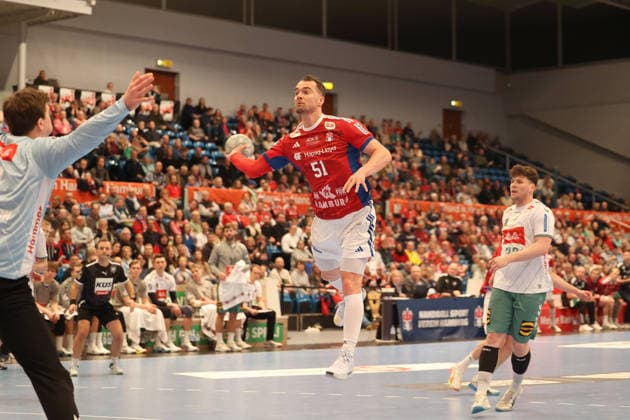 Handball Daikin Handball Bundesliga 2025 2026 - Handball Verein Hamburg vs. GWD Minden Torwart Malte Semisch (Minden),Casper U. Mortensen(Hamburg),Eimantas Grimuta (Minden), Sporthalle Hamburg Hamburg