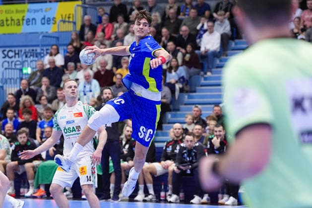 14.12.2025, xydrx, Handball, 1.HBL, VfL Gummersbach - SC Magdeburg, Schwalbe-Arena: Julian Koester (VfL Gummersbach 7) Photo: xYannisxDreimannxPressefotoKochx Nordrhein-Westfahlen Deutschland