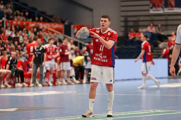 Handball 1. Handball-Bundesliga, DAIKIN HBL 2025 2026 - Handball Verein Hamburg (HSVH) vs. GWD Minden Nicolaj Jorgensen Joergensen (Hamburg) bereitet sich auf einen Siebenmeter vor . Sporthalle Hamburg Hamburg Foto: Frank Schoof