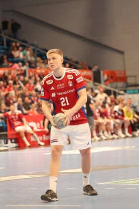 Handball Daikin Handball Bundesliga 2025 2026 - Handball Verein Hamburg vs. GWD Minden Frederik Bo Andersen (Hamburg),7m, Sporthalle Hamburg Hamburg