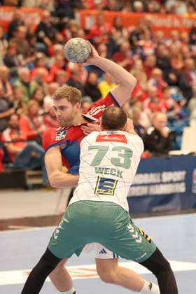 Handball Daikin Handball Bundesliga 2025 2026 - Handball Verein Hamburg vs. GWD Minden Oliver Norlyk (Hamburg),Alexander Weck (Minden), Sporthalle Hamburg Hamburg
