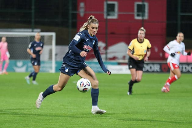 Google Pixel Frauen-Bundesliga, RB Leipzig - TSG Hoffenheim; 14.12.2025 Selina Cerci (29, TSG Hoffenheim). Fußball, Google Pixel Frauen-Bundesliga, Saison 2025 2026, 13. Spieltag: RB Leipzig vs. TSG 1899 Hoffenheim am 14.12.2025, Trainingszentrum Cottaweg, Leipzig. DFB REGULATIONS PROHIBIT ANY USE OF PHOTOGRAPHS AS IMAGE SEQUENCES AND OR QUASI-VIDEO. Copyright: xBEAUTIFULxSPORTS JanxKaeferx