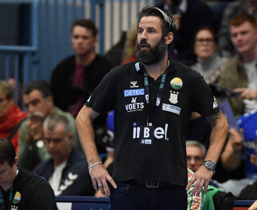 14.12.2025, xophax, Daikin HBL 2025 2026 Handball VFL Gummersbach - SC Magdeburg Schwalbe Arena Trainer Bennet Wiegert ( SC Magdeburg ) Gummersbach