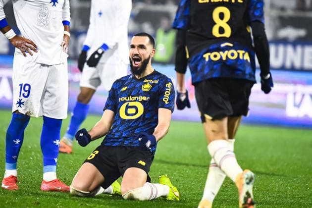 FOOTBALL : AJ Auxerre vs Lille OSC - Ligue 1 - JournÃ e 16 - 14 12 2025 Joie des joueurs du LOSC aprÃ s le but de Nabil Bentaleb (Lille OSC) AuxerreFrance  Copyright: xBaptistexAutissierx