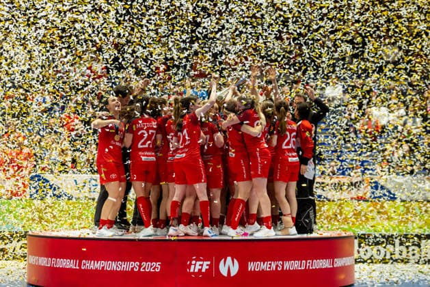 Winning Swiss team celebrate with their gold medals and the trophy after they won the Women s World Floorball Championship - final match: Switzerland - Czech Republic, Ostravar Arena, Ostrava, December 14, 2025. (CTKxPhoto VladimirxPrycek) CTKPhotoP2025121405553  CTKPhotoP2025121405553