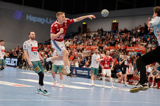 Handball 1. Handball-Bundesliga, DAIKIN HBL 2025 2026 - Handball Verein Hamburg (HSVH) vs. GWD Minden Frederik Bo Andersen (Hamburg) erzielt nach Tempgegenstoss ein Tor . Sporthalle Hamburg Hamburg Foto: Frank Schoof