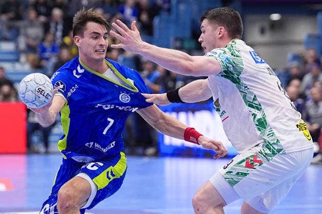 14.12.2025, xydrx, Handball, 1.HBL, VfL Gummersbach - SC Magdeburg, Schwalbe-Arena: Julian Koester (VfL Gummersbach 7) im Zweikampf gegen Elvar Oern Jonsson (SC Magdeburg 19) Photo: xYannisxDreimannxPressefotoKochx Nordrhein-Westfahlen Deutschland