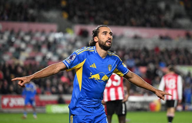 14th December 2025; Gtech Community Stadium, Brentford, London, England; Premier League Football, Brentford versus Leeds United; Dominic Calvert-Lewin of Leeds United celebrates scoring in 79th minute for 1-1  SimonxWest