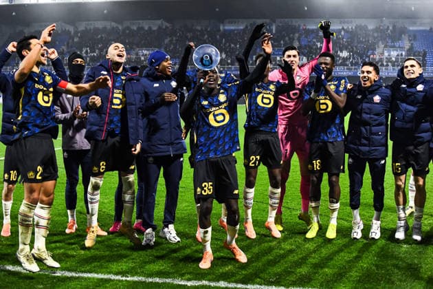FOOTBALL : AJ Auxerre vs Lille OSC - Ligue 1 - JournÃ e 16 - 14 12 2025 Joie des joueurs du Lille OSC apres la victoire contre l™AJ Auxerre AuxerreFrance  Copyright: xBaptistexAutissierx
