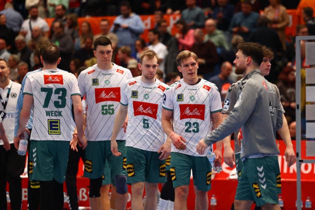 Handball I Herren I Saison 2025 2026 I Bundesliga I 17. Spieltag I HSV Hamburg - GWD Minden I 14.12.2025 Enttäuschung bei den Spielern vom GWD Minden Azat Valiullin (55, GWD Minden) Florian Kranzmann (5, GWD Minden) Niclas Benedict Heitkamp (23, GWD Minden) Hamburg Alsterdorfer Sporthalle Hamburg Deutschland Copyright: xLobeca RalfxHomburgx