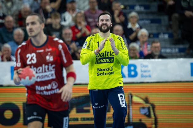 DAIKIN HBL: SG Flensburg-Handewitt vs Rhein-Neckar Löwen; 14.12.25 Jubel Freude über gehaltenen Ball bei Benjamin Buric (Nr.01, SG Flensburg-Handewitt) DAIKIN HBL: SG Flensburg-Handewitt vs Rhein-Neckar Löwen, GP JOULE Arena am 14.12.25 Copyright: xBEAUTIFULxSPORTS MarioxM.xKobergx