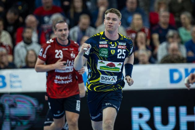 DAIKIN HBL: SG Flensburg-Handewitt vs Rhein-Neckar Löwen; 14.12.25 Jubel Torjubel bei Haukur Thrastarson (Nr.25, Rhein-Neckar Löwen) DAIKIN HBL: SG Flensburg-Handewitt vs Rhein-Neckar Löwen, GP JOULE Arena am 14.12.25 Copyright: xBEAUTIFULxSPORTS MarioxM.xKobergx
