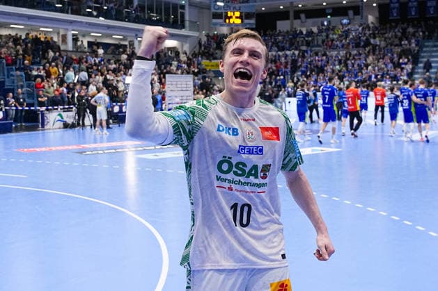 14.12.2025, xydrx, Handball, 1.HBL, VfL Gummersbach - SC Magdeburg, Schwalbe-Arena: Gisli Kristjansson (SC Magdeburg 10) bejubelt den Sieg Photo: xYannisxDreimannxPressefotoKochx Nordrhein-Westfahlen Deutschland