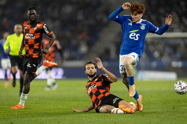 FOOTBALL: Ligue 1 Racing Strasbourg (RCS) vs Lorient. 14 12 2025 Stade de la Meinau. Strasbourg - France Valentin Barco 32 (RCS)  Copyright: xelyxandroxcegarrax