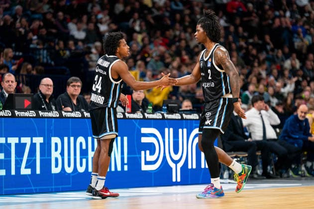 Leonard Thorpe Jr. (Veolia Towers Hamburg, 02), Ross Williams (Veolia Towers Hamburg, 34), GER, Veolia Towers Hamburg vs Alba Berlin, Basketball, Bundesliga, Spieltag 10, Saison 2025 2026, 14.12.2025 GER, Veolia Towers Hamburg vs Alba Berlin, Basketball, Bundesliga, Spieltag 10, Saison 2025 2026, 14.12.2025 Hamburg Copyright: xEibner-Pressefoto MaxxVincenx EP_MVN