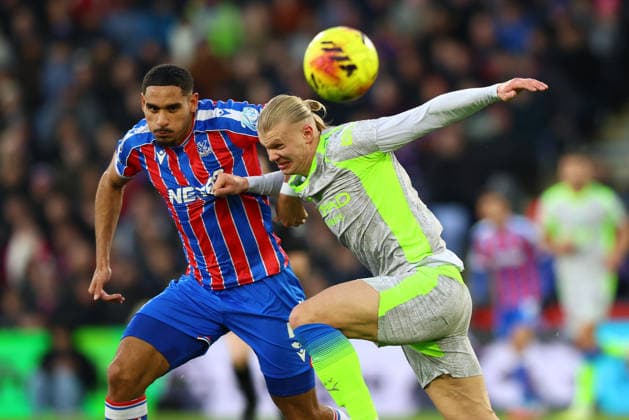 Crystal Palace v Manchester City, Premier League Crystal Palace defender Maxence Lacroix (5) and Manchester City forward Erling Haaland (9) challenge for the ball during the Crystal Palace v Manchester City Premier League match at Selhurst Park, London, England on 14 December 2025 Credit: Sally Rawlins Every Second Media Editorial use only. All images are copyright Every Second Media Limited. No images may be reproduced without prior permission. All rights reserved. Premier League and Football League images are subject to licensing agreements with Football DataCo Limited. see https: www.football-dataco.com Copyright: xIMAGO EveryxSecondxMediax ESM-1709-0077 SallyxRawlinsx xEveryxSecondxMediax