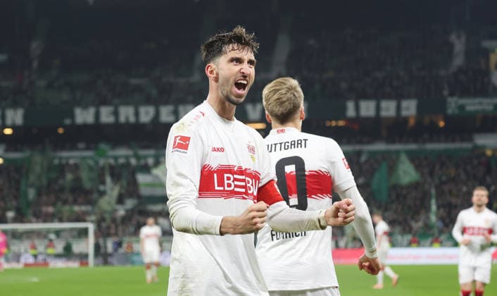 Bremen , Fussball Bundesliga Saison 2025 2026 , SV Werder Bremen vs. VfB Stuttgart , Atakan Karazor ( VfB ) Gemäß den Vorgaben der DFL Deutschen Fußball Liga ist es untersagt, in dem Stadion und oder vom Spiel angefertigte Fotoaufnahmen in Form von Sequenzbildern und oder videoähnlichen Fotostrecken zu verwerten bzw. verwerten zu lassen. *** Bremen , Bundesliga season 2025 2026 , SV Werder Bremen vs VfB Stuttgart , Atakan Karazor VfB In accordance with the regulations of the DFL German Football League, it is prohibited to exploit or have exploited photographs taken in the stadium and or of the match in the form of sequential images and or video-like photo series