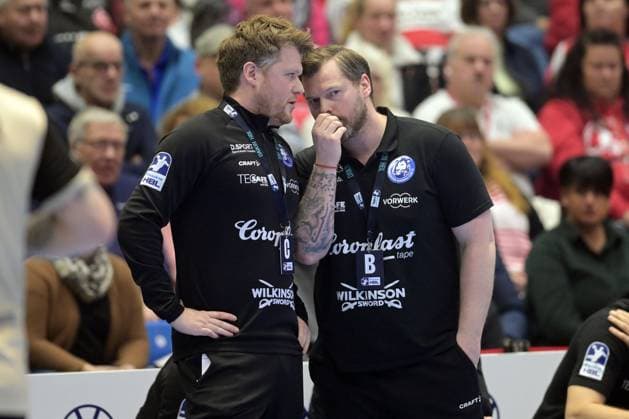 Markus Puetz und Arnor Thor Gunnarsson (Trainer Bergischer HC) (R) , GER, MT Melsungen - Bergischer HC, Handball, 1. Bundesliga, 17. Spieltag, Saison 2025 2026, 14.12.2025, GER, MT Melsungen - Bergischer HC, Handball, 1. Bundesliga, 17. Spieltag, Saison 2025 2026, 14.12.2025 Kassel Copyright: xEibner-Pressefotox xRolandxSippelx EP_RSL