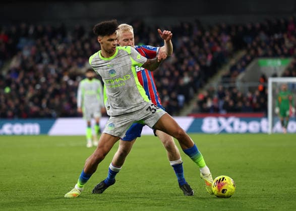 London, England, 14th December 2025. Will Hughes of Crystal Palace with Nico O Reilly of Manchester City during the Crystal Palace vs Manchester City Premier League match at Selhurst Park, London. Picture credit should read: David Klein Sportimage EDITORIAL USE ONLY. No use with unauthorised audio, video, data, fixture lists, club league logos or live services. Online in-match use limited to 120 images, no video emulation. No use in betting, games or single club league player publications. SPI_DK_013_Crystal_Palace_Man_City SPI-4377-0013