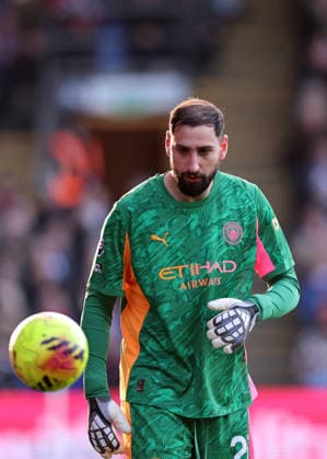 London, England, 14th December 2025. Gianluigi Donnarumma of Manchester City during the Crystal Palace vs Manchester City Premier League match at Selhurst Park, London. Picture credit should read: David Klein Sportimage EDITORIAL USE ONLY. No use with unauthorised audio, video, data, fixture lists, club league logos or live services. Online in-match use limited to 120 images, no video emulation. No use in betting, games or single club league player publications. SPI_DK_077_Crystal_Palace_Man_City SPI-4377-0077