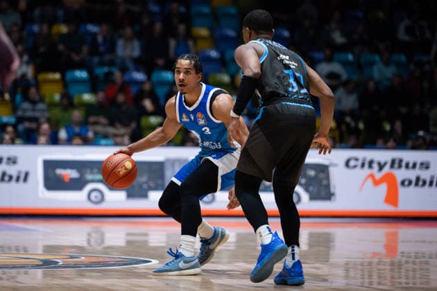 Zeeb Garai (Frankfurt Skyliners, 03) GER, BBL, Frankfurt Skyliners vs. Science City Jena, SV Basketball, 1. Bundesliga, 10 Spieltag, Saison 2025 2026 14.12.2025 Eibner-Pressefoto Attila Ziga GER, BBL, Frankfurt Skyliners vs. Science City Jena, SV Basketball, 1. Bundesliga, 10 Spieltag, Saison 2025 2026 14.12.2025 Frankfurt am Main Copyright: xEibner-Pressefotox EP_AZA