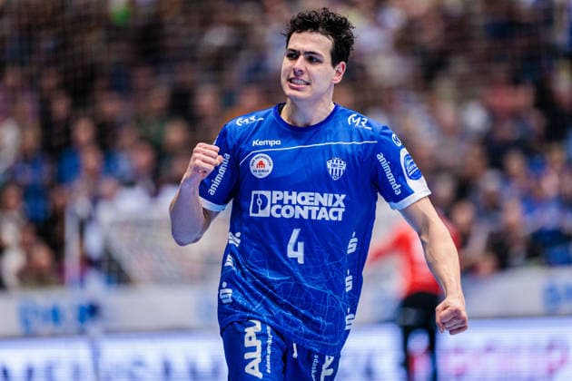 Samuel Zehnder (TBV Lemgo Lippe, 04) jubelt nach Torerfolg Tor GER, TBV Lemgo Lippe vs. THW Kiel, Handball, 1. Bundesliga, 17. Spieltag, Spielzeit 2025 2026, 14.12.2025 GER, TBV Lemgo Lippe vs. THW Kiel, Handball, 1. Bundesliga, 17. Spieltag, Spielzeit 2025 2026, 14.12.2025 Lemgo Copyright: xEibner-Pressefoto JanxRollingerx EP_JSK