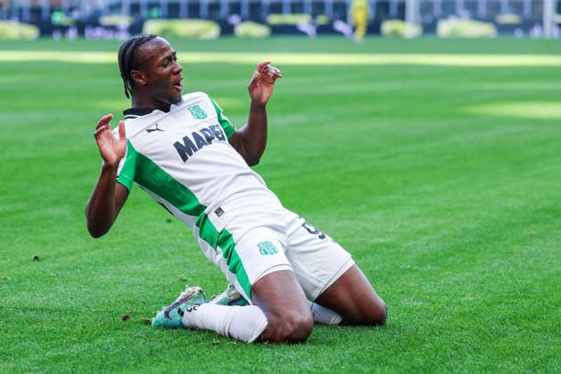 Ismael Kenneth Kone of US Sassuolo celebrates after scoring a goal during Serie A 2025 26 football match between AC Milan and US Sassuolo at San Siro Stadium in Milan  Copyright: xFabrizioxCarabelli IPAxSportx xipa-agency.netx xx IPA_69186314 IPA_Agency_IPA69186314