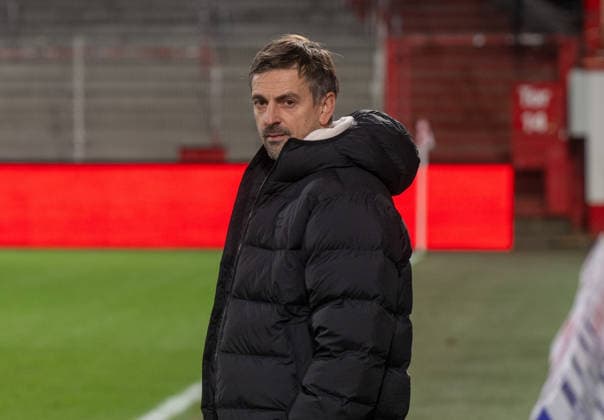 Fußball, Frauen, Saison 2025 2026, Google Pixel Frauen-Bundesliga (13. Spieltag), 1. FC Union Berlin - Eintracht Frankfurt, Trainer Niko Arnautis (Eintracht Frankfurt) , 15.12. 2025, Copyright: xMatthiasxKochx