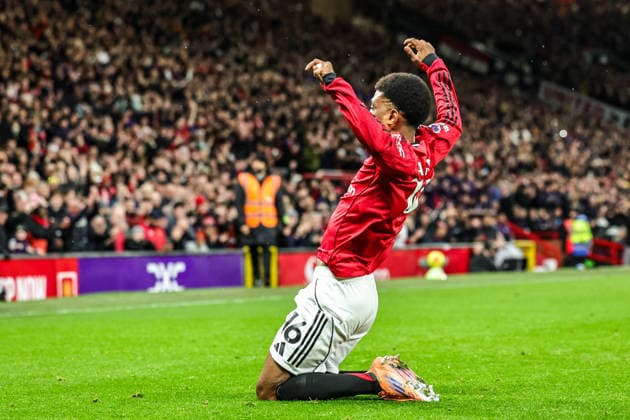 Premier League Manchester United, ManU v Bournemouth Amad Diallo of Manchester Untied celebrates his goal to make it 1-0 during the Premier League match Manchester United vs Bournemouth at Old Trafford, Manchester, United Kingdom, 15th December 2025 (Photo by Mark Cosgrove News Images) Manchester Old Trafford Greater Manchester United Kingdom Copyright: xMarkxCosgrove NewsxImagesx
