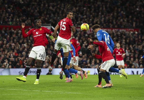 Manchester United, ManU v AFC Bournemouth, FA Premier League 15.12.25 Manchester United v AFC Bournemouth, FA Premier League Bradley Ormesher The Times Marcus Tavernier of AFC Bournemouth heads at goal  Copyright: xBradleyxOrmesherx NINTCHDBPICT001046006165