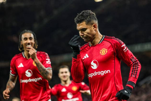 Premier League Manchester United, ManU v Bournemouth Casemiro of Manchester Untied celebrates his goal to make it 2-1 during the Premier League match Manchester United vs Bournemouth at Old Trafford, Manchester, United Kingdom, 15th December 2025 (Photo by Mark Cosgrove News Images) Manchester Old Trafford Greater Manchester United Kingdom Copyright: xMarkxCosgrove NewsxImagesx