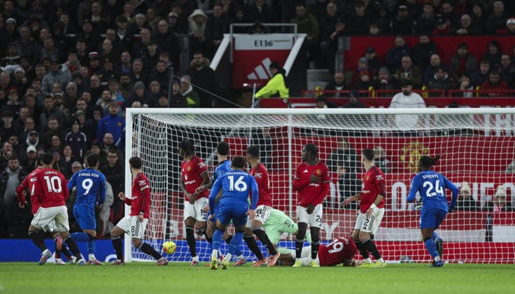 Manchester United, ManU v AFC Bournemouth, FA Premier League 15.12.25 Manchester United v AFC Bournemouth, FA Premier League Bradley Ormesher The Times Marcus Tavernier of AFC Bournemouth scores and celebrates scoring his teams 3rd goal  Copyright: xBradleyxOrmesherx NINTCHDBPICT001046012905