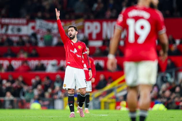 Manchester United, ManU v AFC Bournemouth, Premier League Manchester United midfielder Bruno Fernandes (8) reacts and gestures during the Manchester United v AFC Bournemouth Premier League match at Old Trafford, Manchester, England on 15 December 2025 Credit: Phil Duncan Every Second Media Editorial use only. All images are copyright Every Second Media Limited. No images may be reproduced without prior permission. All rights reserved. Premier League and Football League images are subject to licensing agreements with Football DataCo Limited. see https: www.football-dataco.com Copyright: xIMAGO EveryxSecondxMediax ESM-1710-0131 PhilxDuncanx xEveryxSecondxMediax