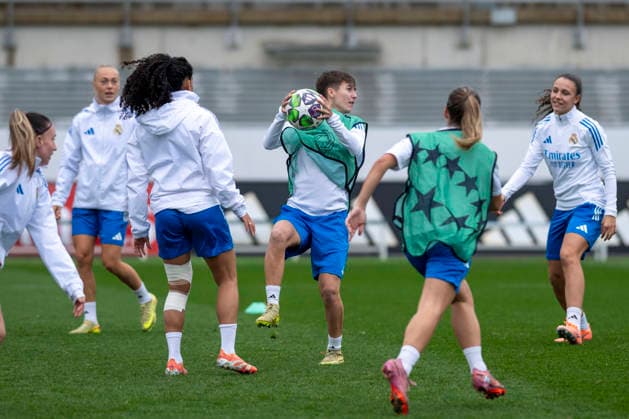 December 16, 2025, Madrid, Madrid, Spain: Real Madrid players in accion during training prior to the Women s Champions League match between REAL MADRID WOMEN and FOOTBALL CLUB TWENTE. December 16, 2025, Valdebebas, Madrid, Spain. Madrid Spain - ZUMAc312 20251216_zsp_c312_134 Copyright: xOscarxManuelxSanchezx