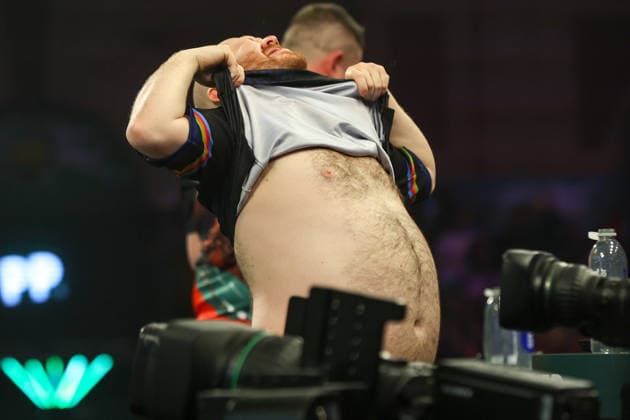 16 12 2025. 2025 26 World Darts Championship Justin Hood wins his first round match against Nick Kenny during the 2025 26 Paddy Power World Darts Championships at Alexandra Palace, London, United Kingdom on 16 December 2025. Editorial use only , Copyright: xShanexHealeyx PSI-23374-0026