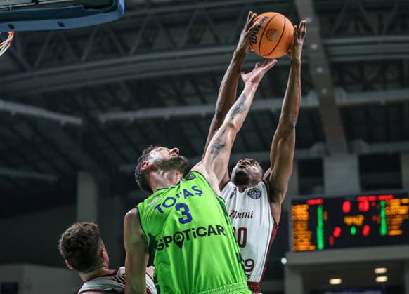 TOFAS v Trapani Shark - Basketball Champions League BURSA, TURKIYE - DECEMBER 16: Yigitcan Saybir (3) of TOFAS in action during Basketball Champions League Group D week 6 match between TOFAS and Trapani Shark at Tofas Sports Hall in Bursa, Turkiye on December 16, 2025. Fatih Capkin Anadolu Bursa Turkey. Editorial use only. Please get in touch for any other usage.  Copyright: x2025xAnadoluxFatihxCapkinx