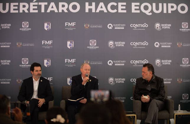 Mexico V Iceland Football Match press conference, PK, Pressekonferenz (L-R) Dulio Davino, sporting director of the Mexican Football Federation s National Teams; Ivar Sisniega, executive president of the Mexican Football Federation, and Mauricio Kuri, Governor of State of Queretaro during a press conference about the Mexican national team, Nationalteam s match against Iceland at the Corregidora Stadium. on December 16, 2025 in Queretaro, Mexico. (Photo by Jose Carrera Eyepix Group) Copyright: xJosexCarrera xEyepixxGroupx JFC_16122025_174167