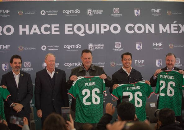 Mexico V Iceland Football Match press conference, PK, Pressekonferenz (L-R) Dulio Davino, sporting director of the Mexican Football Federation s National Teams; Ivar Sisniega, executive president of the Mexican Football Federation, and Mauricio Kuri, Governor of State of Queretaro during a press conference about the Mexican national team, Nationalteam s match against Iceland at the Corregidora Stadium. on December 16, 2025 in Queretaro, Mexico. (Photo by Jose Carrera Eyepix Group) Copyright: xJosexCarrera xEyepixxGroupx JFC_16122025_174176