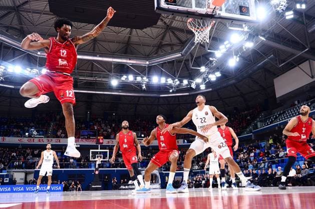 Armoni Brooks (EA7 Emporio Armani Olimpia Milano) during EA7 Emporio Armani Milano vs Real Madrid, Basketball Euroleague match in Assago (MI), Italy, December 16 2025  Copyright: xSavinoxPaolella IPAxSportx xipa-agency.netx xx IPA_69223641 IPA_Agency_IPA69223641