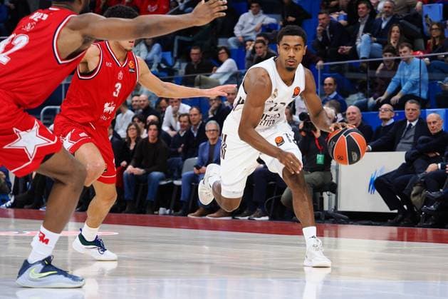 BASKET - Euroleague - EA7 Emporio Armani Milano vs Real Madrid Theo Maledon (Real Madrid) during EA7 Emporio Armani Milano vs Real Madrid, Basketball Euroleague match in Assago (MI), Italy, December 16 2025 Assago (MI) Italy  Copyright: xIPAxSport ABACAx