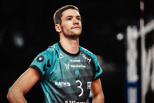 Volleyball Herren Saison 2025 2026 1. Volleyball Bundesliga Männer DVV Pokal Halbfinale SVG Lüneburg vs. SWD powervolleys Düren 16.12.2025 Joris Berkhout ( 3, SWD powervolleys Düren) Lüneburg LKH Arena Niedersachsen Deutschland