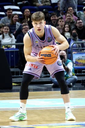 DEU, Basketball Champions League (BCL) , ALBA vs. BC Sabah, 16.12.2025, Uber-Arena, Berlin, DEU, Basketball Champions League (BCL) , ALBA vs. BC Sabah, im Bild Bennet Hundt (ALBA Berlin 33)