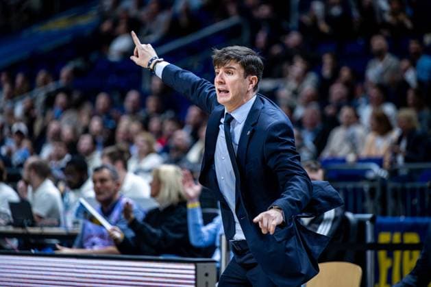 Basketball Berlin 16.12.2025 Saison 2025 2026 Basketball Champions League (BCL) Alba Berlin - Sabah BC Baku Pedro Calles (Alba Berlin, Trainer)