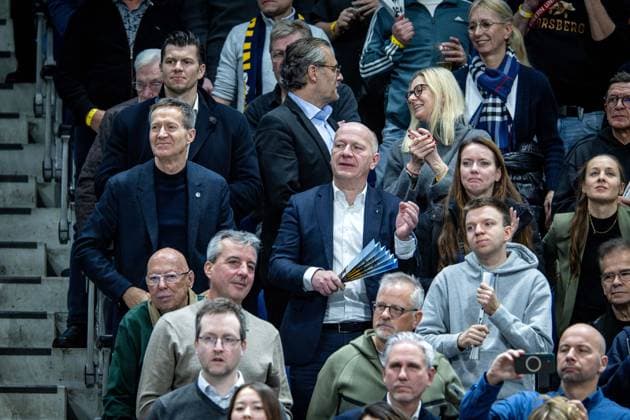 Basketball Berlin 16.12.2025 Saison 2025 2026 Basketball Champions League (BCL) Alba Berlin - Sabah BC Baku Michael Geißler (BEA) Kai Wegner (Regierender Bürgermeister von Berlin) Zuschauer