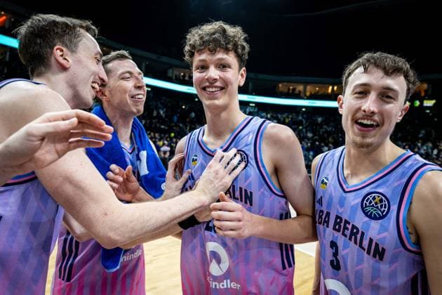 Basketball Berlin 16.12.2025 Saison 2025 2026 Basketball Champions League (BCL) Alba Berlin - Sabah BC Baku Jubel Alba Moses Wood (Alba Berlin, No.11) Justin Bean (Alba Berlin, No.34) Richard Schmitt (Alba Berlin, No.25) Alex O Connell (Alba Berlin, No.03)
